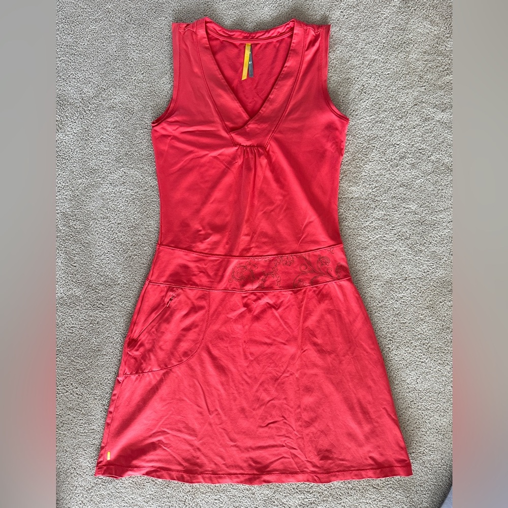 Lolë dress